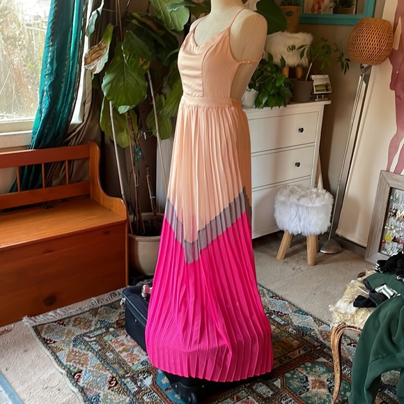 Hyfve pleated maxi dress - Picture 3 of 12